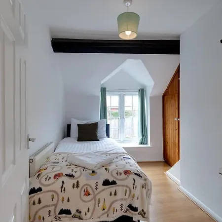 Lavender - A Beautiful Quirky Family Holiday home *